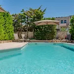 In With Swimming Pool Apartment