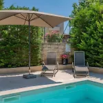 In With Swimming Pool Apartment