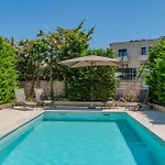 In With Swimming Pool Pula