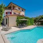 Stunning Apartment In Pula With Wifi
