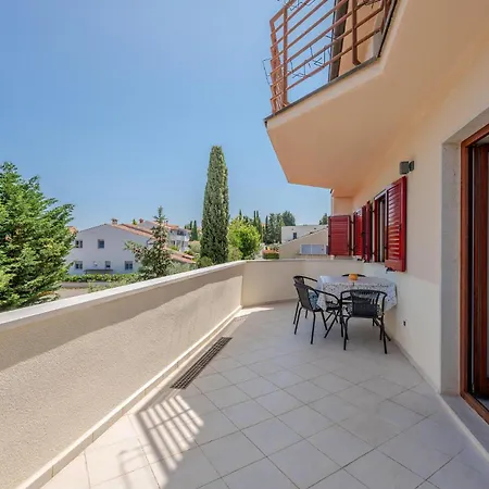 Апартаменты Stunning Apartment In Pula With Wifi